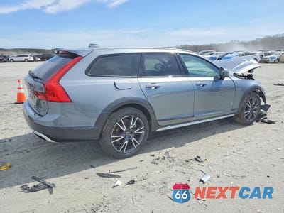 Trzecie zdjęcie samochodu z tyłu: 2017 VOLVO V90 CROSS COUNTRY T6 INSCRIPTION VIN:YV4A22NL8H1004197 - miniatura