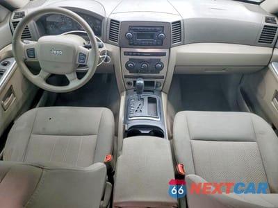 Zdjęcie 8 z 13 samochodu: 2005 JEEP GRAND CHEROKEE LAREDO VIN:1J4GS48K85C665086 - miniatura