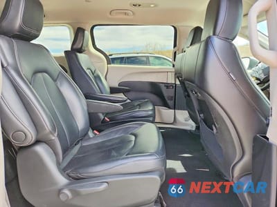 Zdjęcie 11 z 13 samochodu: 2023 CHRYSLER PACIFICA HYBRID TOURING L VIN:2C4RC1L77PR611690 - miniatura