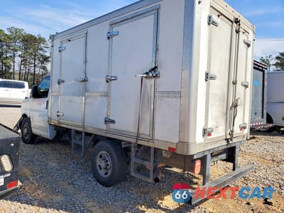 Drugie zdjęcie samochodu z przodu: 2017 CHEVROLET EXPRESS REFRIGERATED BOX TRUCK VIN:1GB0GRFF3H1319169 - miniatura