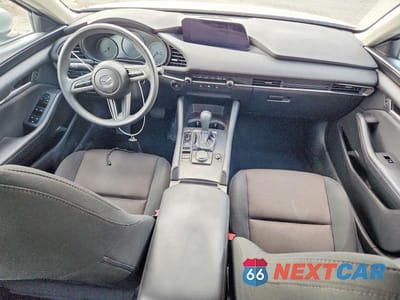 Zdjęcie 8 z 12 samochodu: 2021 MAZDA 3 VIN:3MZBPAA76MM203786 - miniatura