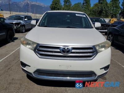 Piąte zdjęcie samochodu w środku: 2011 TOYOTA HIGHLANDER VIN:5TDZA3EH2BS012414 - miniatura