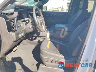 Zdjęcie 7 z 12 samochodu: 2025 GMC SIERRA K1500 AT4 VIN:3GTUUEEL9SG298018 - miniatura