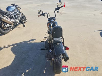 Czwarte zdjęcie samochodu z boku: 2018 HARLEY-DAVIDSON FXBB STREET BOB VIN:1HD1YJJ15JC083305 - miniatura
