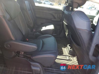 Zdjęcie 11 z 14 samochodu: 2024 TOYOTA SIENNA XSE 7-PASSENGER VIN:5TDDSKFC9RS135982 - miniatura