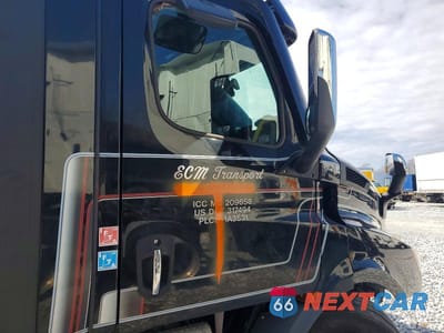 Piąte zdjęcie samochodu w środku: 2022 FREIGHTLINER CASCADIA 116 TRUCK CAB AND CHASSIS VIN:1FUJHTDV3NLNA0233 - miniatura