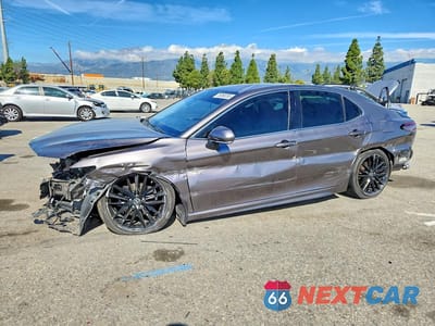 2022 TOYOTA CAMRY HYBRID XSE 4T1K31AK1NU574267 - główne zdjęcie licytacji z USA - miniatura