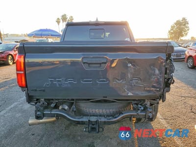 Zdjęcie 6 z 13 samochodu: 2025 TOYOTA TACOMA TRD SPORT HV VIN:3TYLC5LN6ST031704 - miniatura