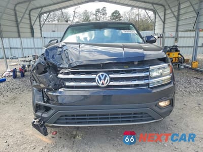 Piąte zdjęcie samochodu w środku: 2018 VOLKSWAGEN ATLAS SE VIN:1V2CR2CA4JC546592 - miniatura