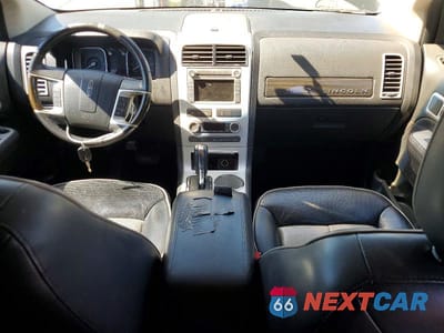 Zdjęcie 8 z 14 samochodu: 2008 LINCOLN MKX VIN:2LMDU68CX8BJ40512 - miniatura