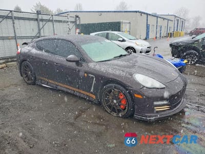 Czwarte zdjęcie samochodu z boku: 2013 PORSCHE PANAMERA 2 VIN:WP0AA2A75DL012366 - miniatura
