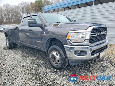 Czwarte zdjęcie samochodu z boku: 2023 RAM 3500 BIG HORN VIN:3C63RRHL0PG542220 - miniatura