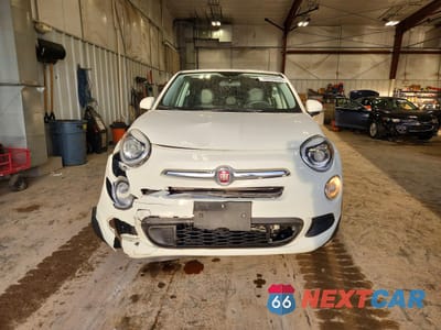 Piąte zdjęcie samochodu w środku: 2016 FIAT 500X EASY VIN:ZFBCFYBTXGP469053 - miniatura