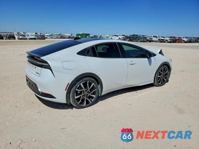 Trzecie zdjęcie samochodu z tyłu: 2024 TOYOTA PRIUS PRIME XSE PREMIUM VIN:JTDACACU0R3026142 - miniatura