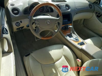 Zdjęcie 8 z 11 samochodu: 2006 MERCEDES-BENZ SL 500 VIN:WDBSK75F06F108759 - miniatura