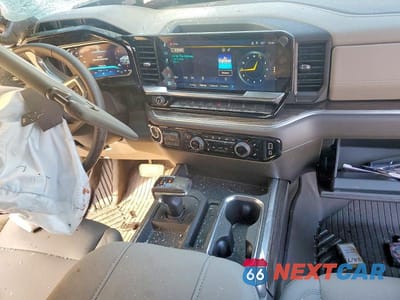 Zdjęcie 8 z 11 samochodu: 2026 CHEVROLET SILVERADO K1500 RST VIN:3GCUKEED6TG188804 - miniatura