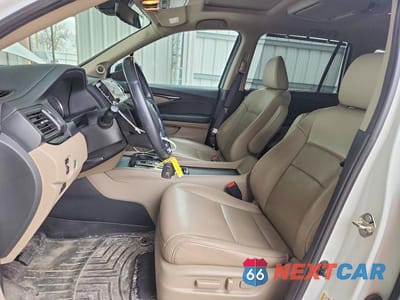 Zdjęcie 7 z 12 samochodu: 2020 HONDA PILOT TOURING VIN:5FNYF6H69LB022579 - miniatura