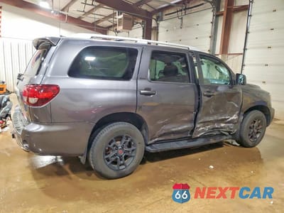 Trzecie zdjęcie samochodu z tyłu: 2020 TOYOTA SEQUOIA SR5 VIN:5TDBY5G14LS180517 - miniatura