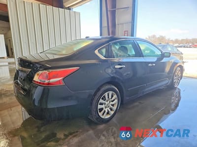 Trzecie zdjęcie samochodu z tyłu: 2015 NISSAN ALTIMA 2.5 S VIN:1N4AL3AP9FN880660 - miniatura