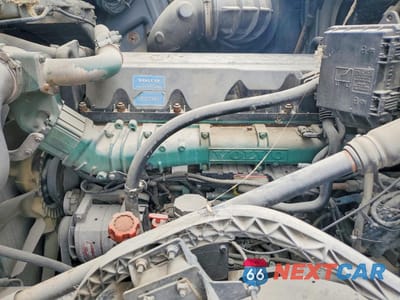 Zdjęcie 7 z 10 samochodu: 2012 VOLVO VN VNL VIN:4V4NC9EH6CN553392 - miniatura
