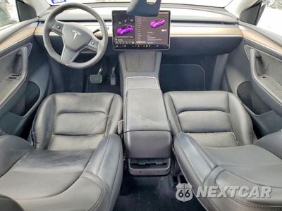 Zdjęcie 8 z 13 samochodu: 2023 TESLA Y VIN:7SAYGAEE0PF864523 - miniatura
