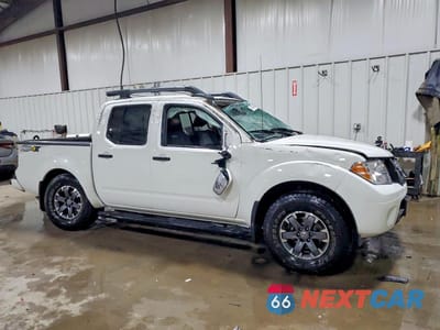 Czwarte zdjęcie samochodu z boku: 2020 NISSAN FRONTIER PRO-4X VIN:1N6ED0EB6LN717723 - miniatura