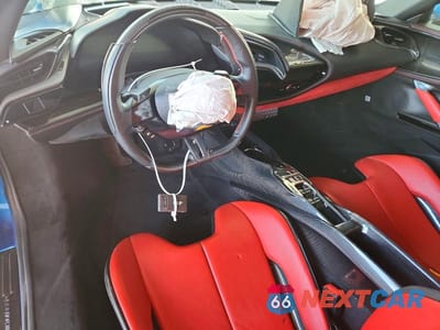 Zdjęcie 8 z 12 samochodu: 2022 FERRARI SF 90 SPIDER VIN:ZFF96NMA7N0275914 - miniatura