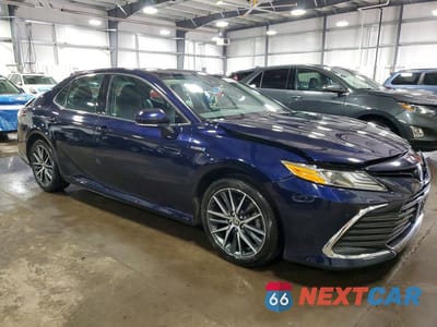 Czwarte zdjęcie samochodu z boku: 2021 TOYOTA CAMRY HYBRID XLE VIN:4T1F31AK9MU548855 - miniatura
