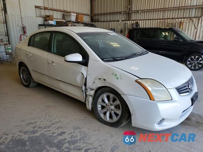 Czwarte zdjęcie samochodu z boku: 2012 NISSAN SENTRA 2.0 VIN:3N1AB6AP8CL714644 - miniatura
