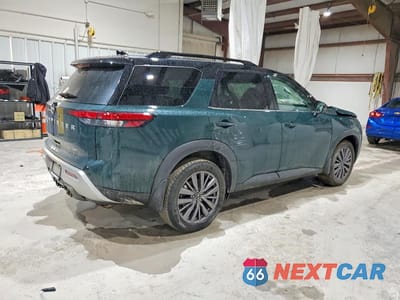 Trzecie zdjęcie samochodu z tyłu: 2024 NISSAN PATHFINDER SL VIN:5N1DR3CD8RC234594 - miniatura