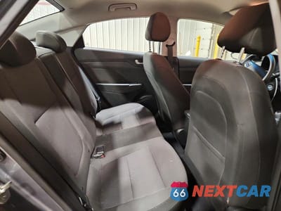 Zdjęcie 10 z 12 samochodu: 2018 HYUNDAI ACCENT SEL VIN:3KPC24A3XJE028226 - miniatura