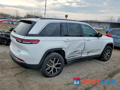 Trzecie zdjęcie samochodu z tyłu: 2025 JEEP GRAND CHEROKEE LIMITED VIN:1C4RJHBG5SC360427 - miniatura