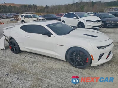 Czwarte zdjęcie samochodu z boku: 2017 CHEVROLET CAMARO SS VIN:1G1FH1R79H0209184 - miniatura