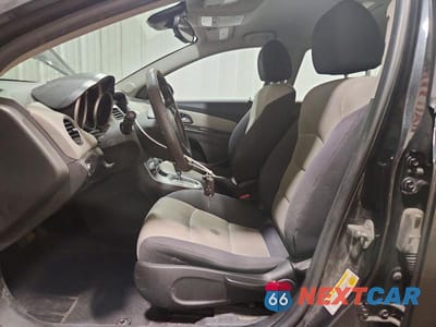 Zdjęcie 7 z 12 samochodu: 2014 CHEVROLET CRUZE LS VIN:1G1PA5SG7E7326324 - miniatura