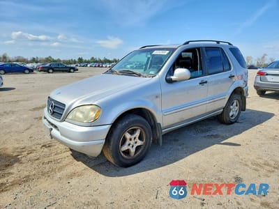 2000 MERCEDES-BENZ ML 320 4JGAB54E6YA221301 - główne zdjęcie licytacji z USA - miniatura