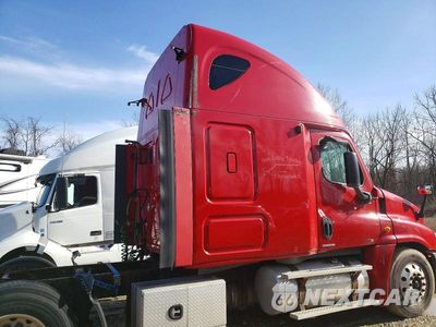 Zdjęcie 9 z 10 samochodu: 2011 FREIGHTLINER CASCADIA TRUCK CAB AND CHASSIS VIN:1FUJGLDR6BLAV6676 - miniatura