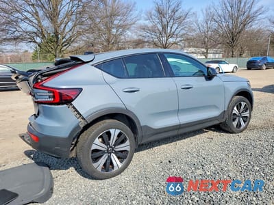 Trzecie zdjęcie samochodu z tyłu: 2023 VOLVO C40 RECHARGE PLUS VIN:YV4ED3GL3P2035879 - miniatura