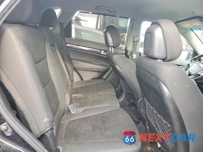 Zdjęcie 11 z 13 samochodu: 2015 KIA SORENTO LX VIN:5XYKTDA67FG616470 - miniatura