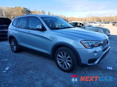 Czwarte zdjęcie samochodu z boku: 2017 BMW X3 SDRIVE28I VIN:5UXWZ7C59H0U46593 - miniatura