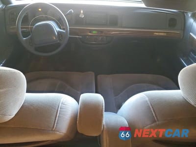 Zdjęcie 8 z 12 samochodu: 1998 MERCURY GRAND MARQUIS GS VIN:2MEFM74W8WX616026 - miniatura
