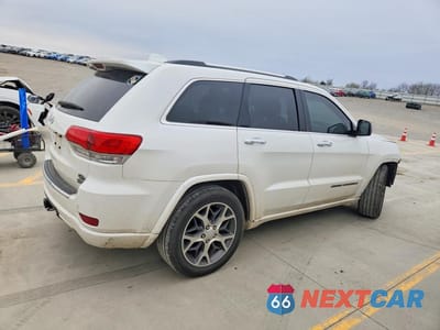 Trzecie zdjęcie samochodu z tyłu: 2020 JEEP GRAND CHEROKEE OVERLAND VIN:1C4RJFCG9LC143662 - miniatura