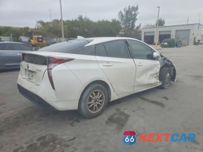 Trzecie zdjęcie samochodu z tyłu: 2018 TOYOTA PRIUS TWO VIN:JTDKBRFU6J3062617 - miniatura
