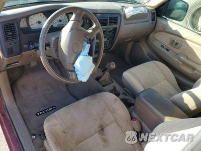 Zdjęcie 8 z 12 samochodu: 2004 TOYOTA TACOMA V6 VIN:5TEWN72N04Z450525 - miniatura