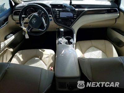 Zdjęcie 8 z 12 samochodu: 2018 TOYOTA CAMRY HYBRID XLE VIN:4T1B21HKXJU507511 - miniatura