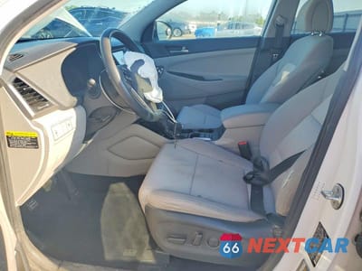 Zdjęcie 7 z 13 samochodu: 2018 HYUNDAI TUCSON SEL VIN:KM8J33A40JU763981 - miniatura