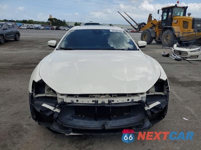 Piąte zdjęcie samochodu w środku: 2019 MASERATI GHIBLI S VIN:ZAM57YSL5K1312718 - miniatura