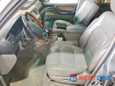 Zdjęcie 7 z 12 samochodu: 2004 LEXUS LX 470 BASE VIN:JTJHT00W543544557 - miniatura