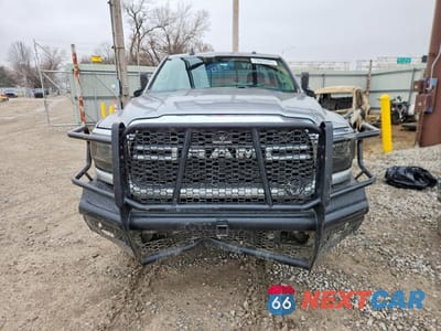 Piąte zdjęcie samochodu w środku: 2019 RAM 2500 TRADESMAN VIN:3C6MR5AJ0KG661562 - miniatura