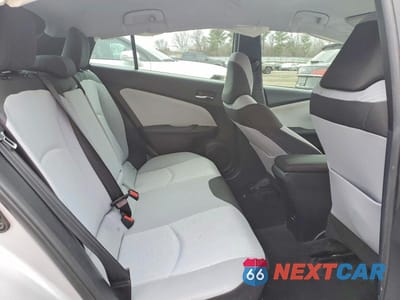 Zdjęcie 10 z 11 samochodu: 2016 TOYOTA PRIUS TWO VIN:JTDKBRFU1G3501585 - miniatura