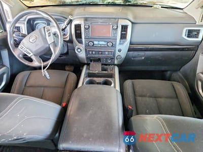 Zdjęcie 8 z 13 samochodu: 2018 NISSAN TITAN SV VIN:1N6AA1E69JN507713 - miniatura